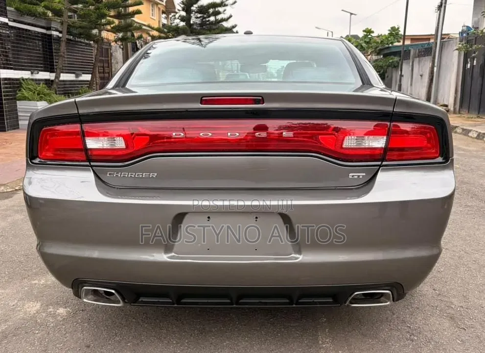 Dodge Charger R/T 2011 Gray