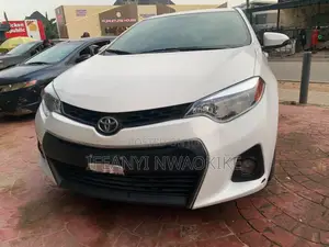 Toyota Corolla S 4dr Sedan (1.8L 4cyl CVT) 2015 White