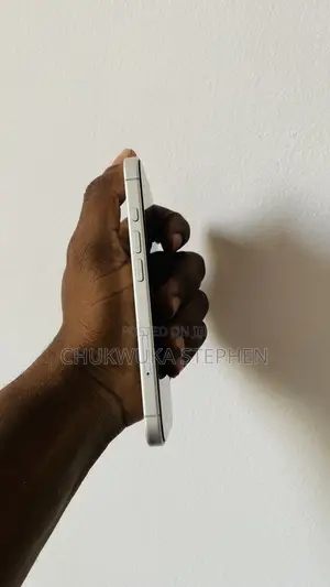 Apple iPhone 16 256 GB White