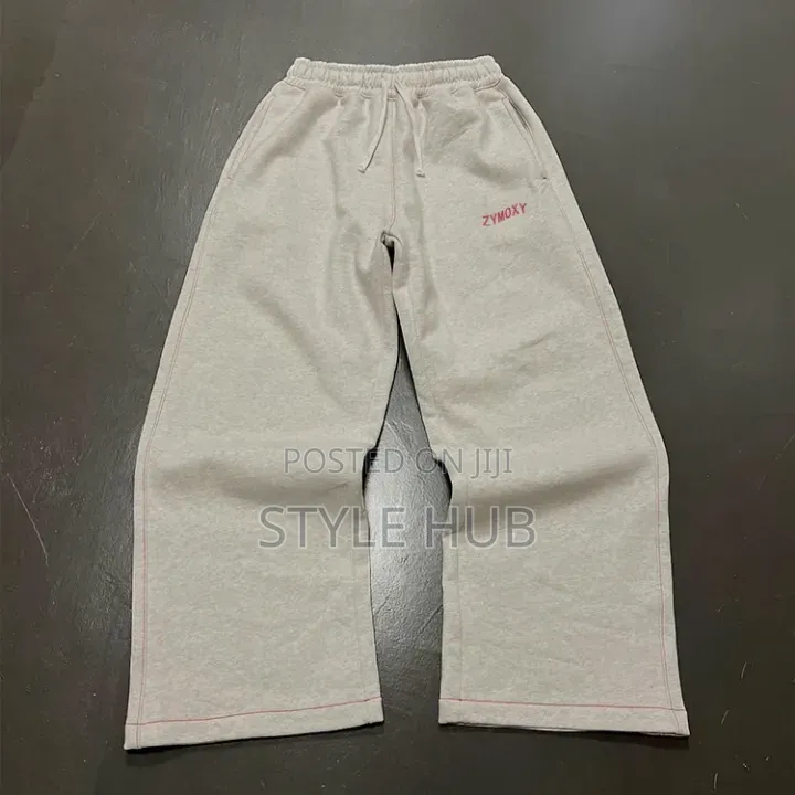 Sweathoodie and Pants