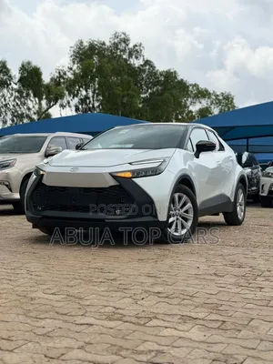 Toyota C-HR 2025 White