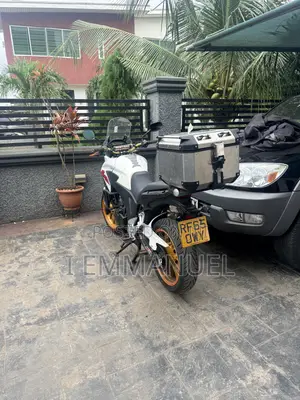 Honda CB 2016 White