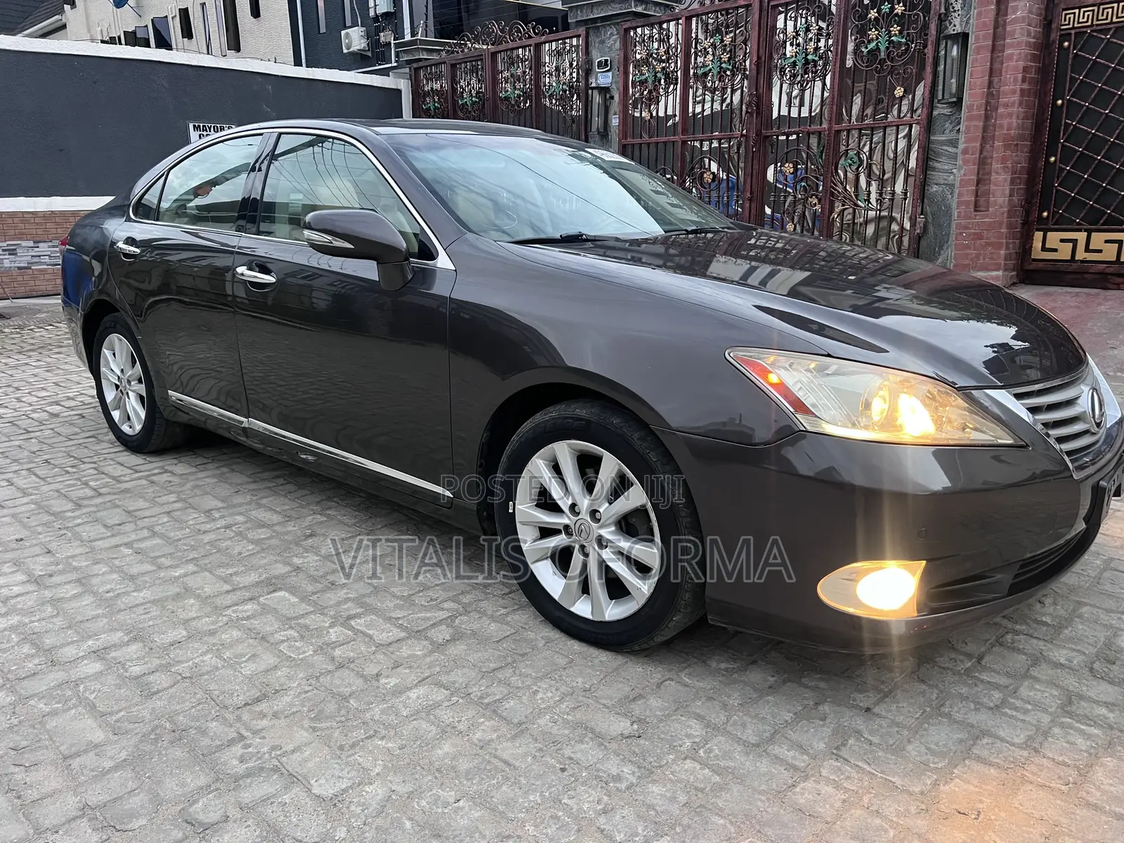 Lexus ES 350 2011 Gray