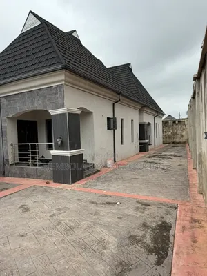 4bdrm Bungalow in Harmony Estate, Akobo for sale