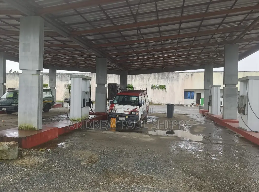 Fuel Station