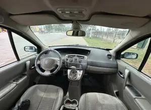 Renault 11 2011 Gray