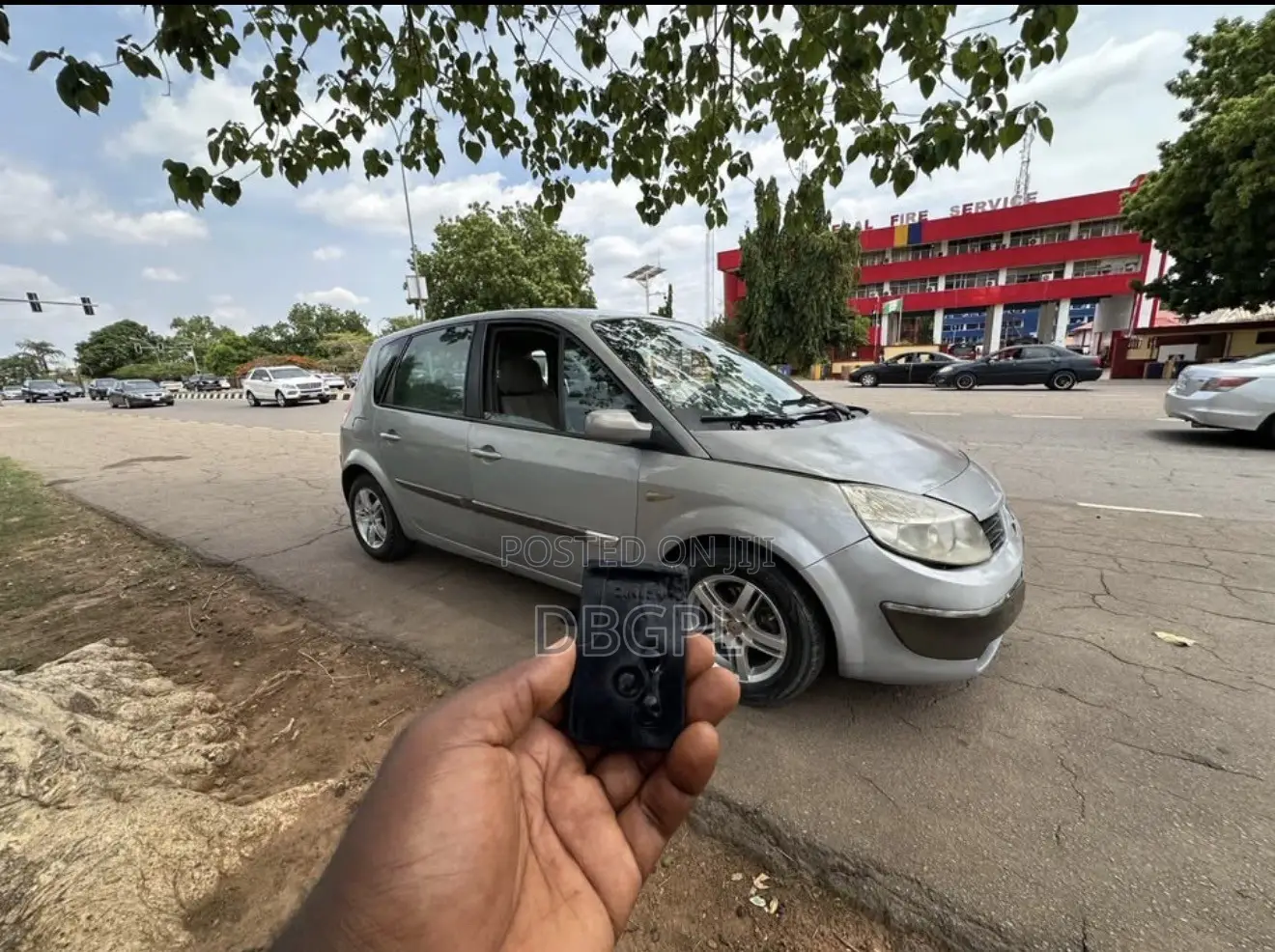 Renault 11 2011 Gray