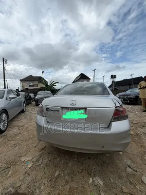 Honda Accord 2010 Silver