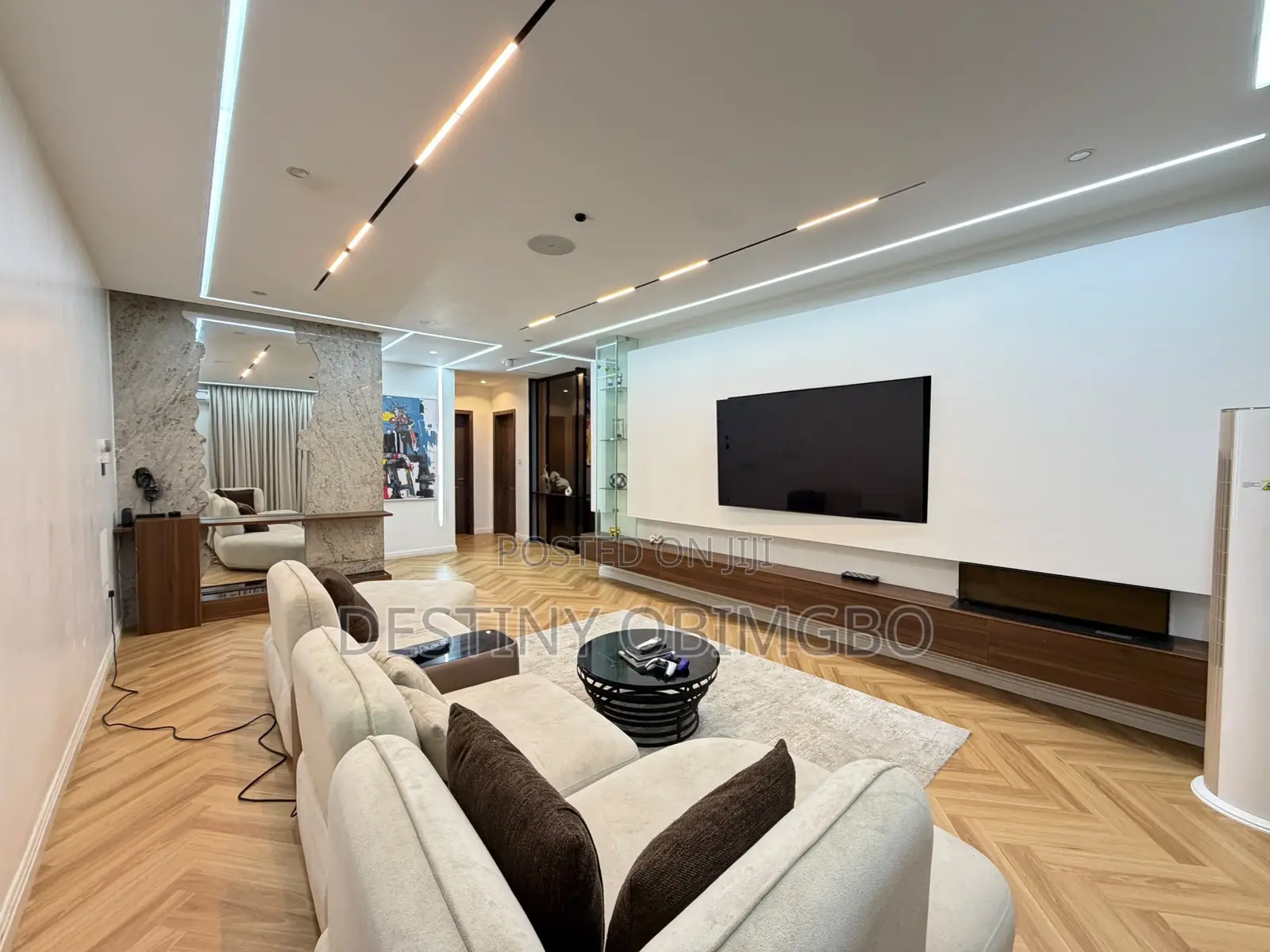 Uniquely Designed 2 Bedroom Apartment