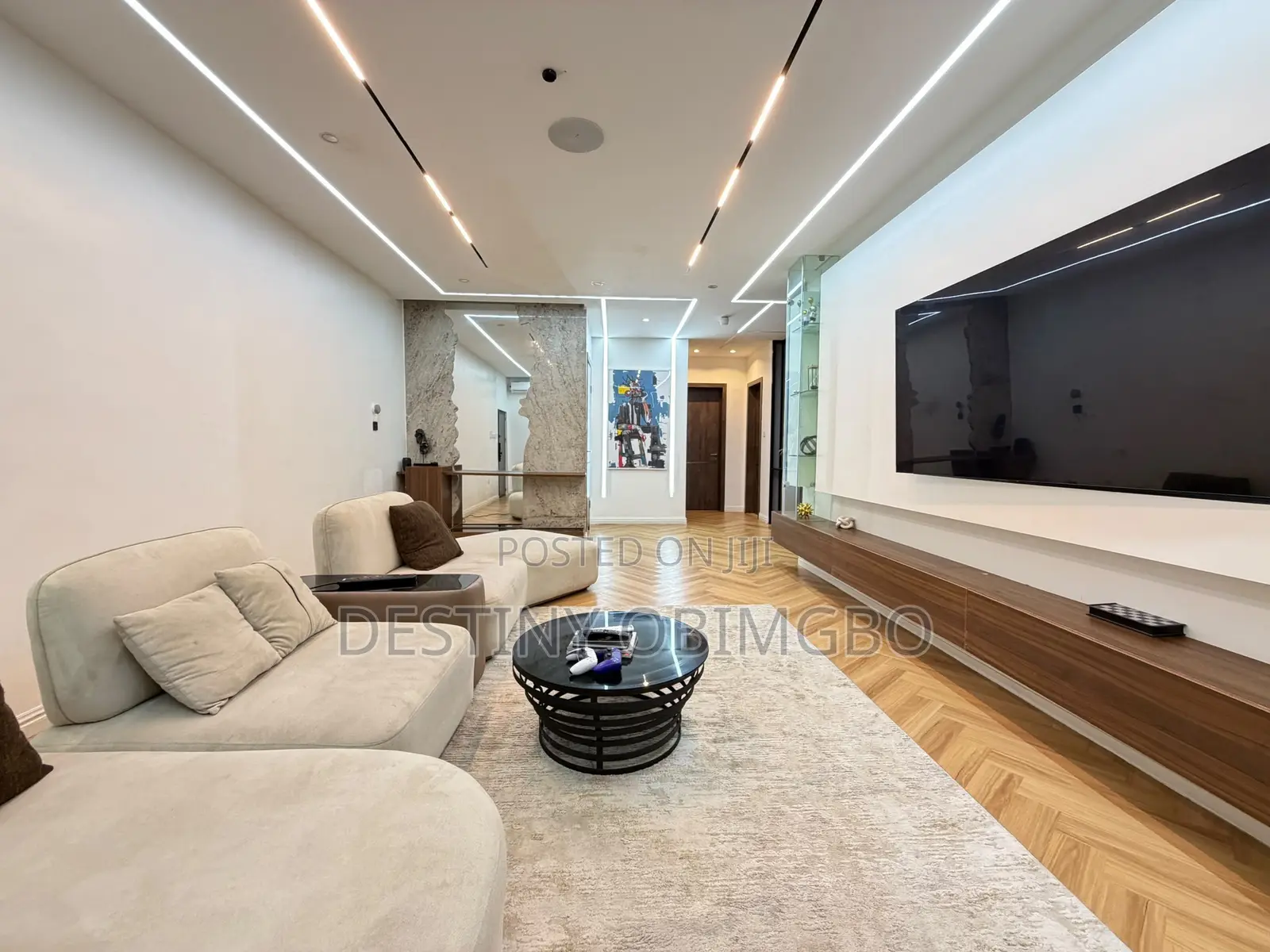 Uniquely Designed 2 Bedroom Apartment