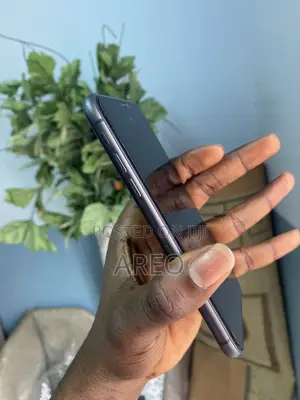 Apple iPhone 11 64 GB Black