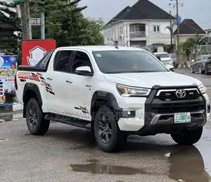 Toyota Hilux Revo Smart Cab Petrol 2.7 RWD 2021 White