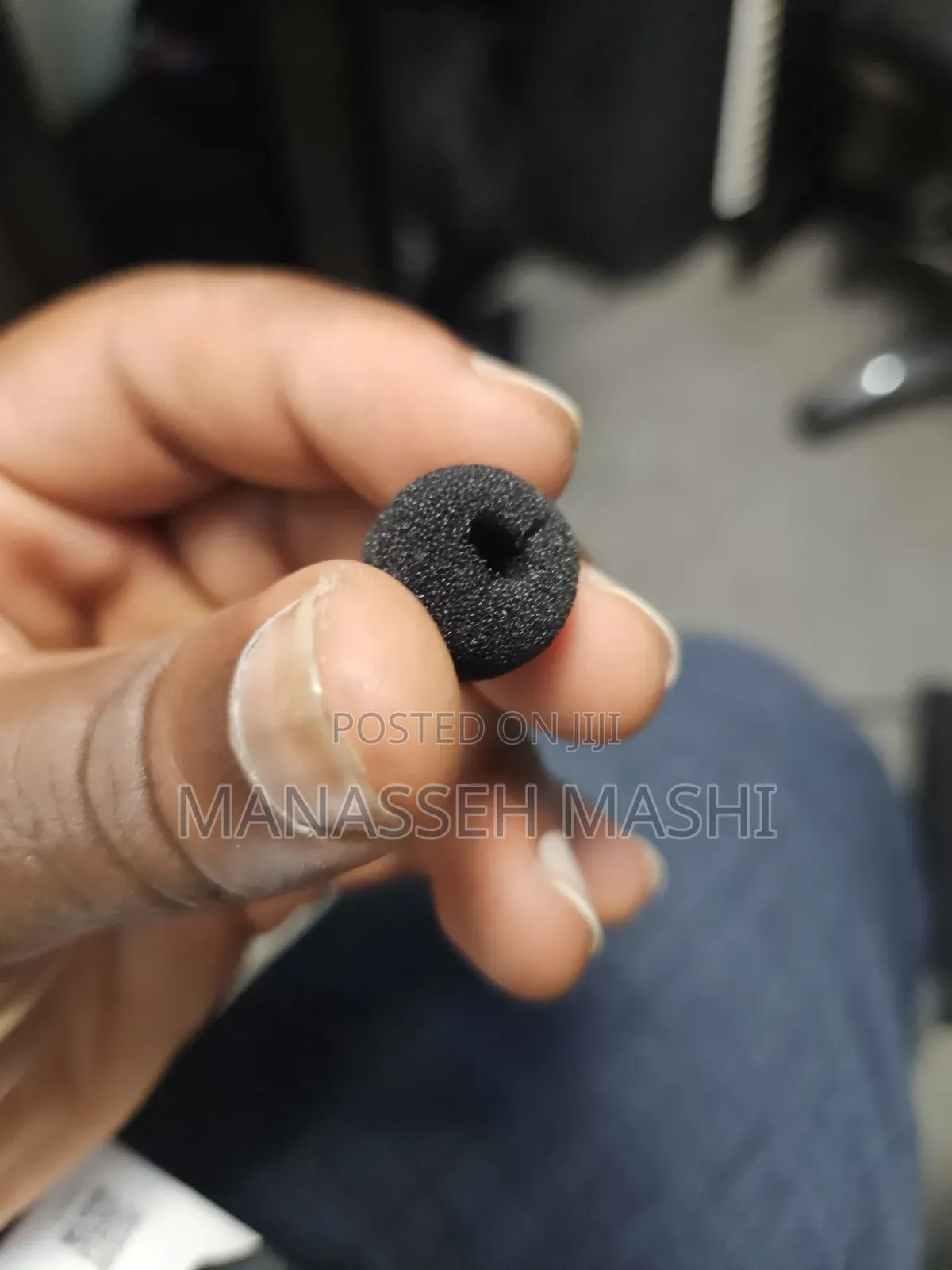 Lavalier Microphone for Mobile Devices