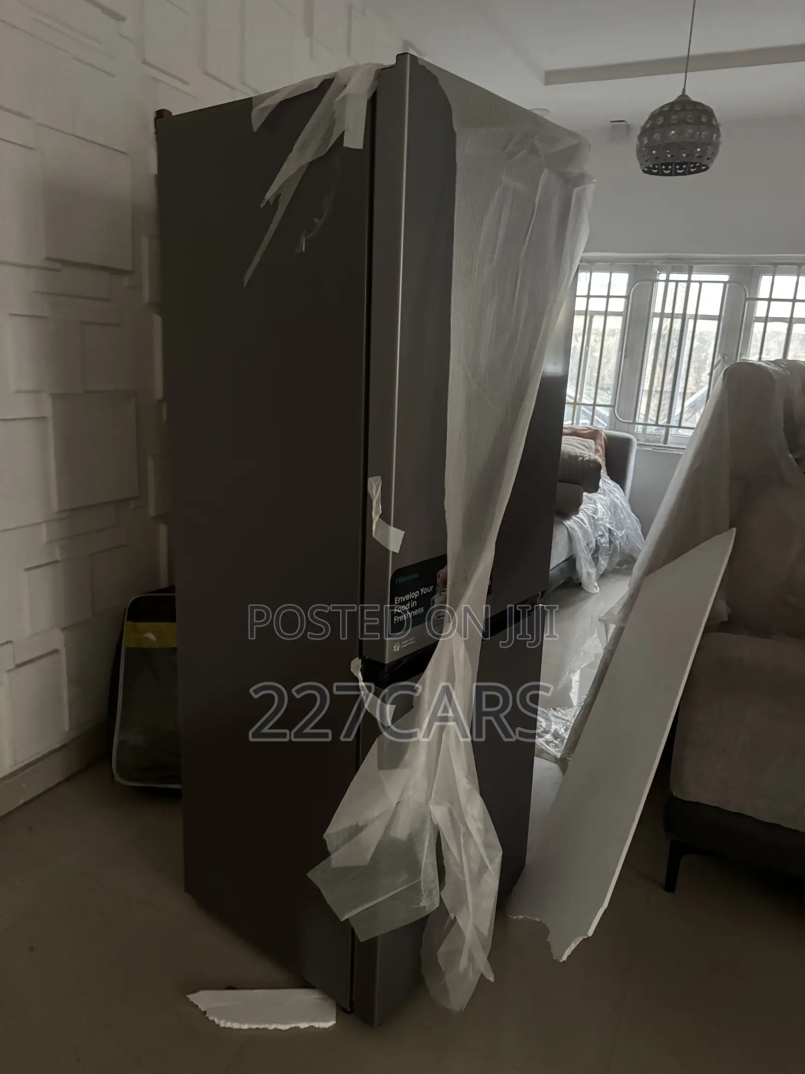 Hisense Double Door Refrigerator 230l