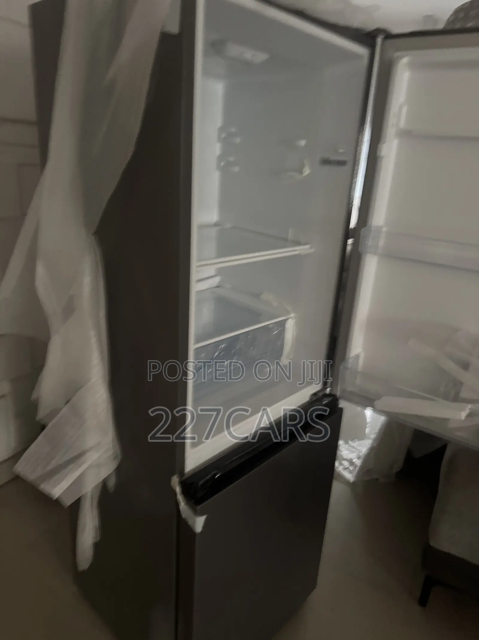 Hisense Double Door Refrigerator 230l