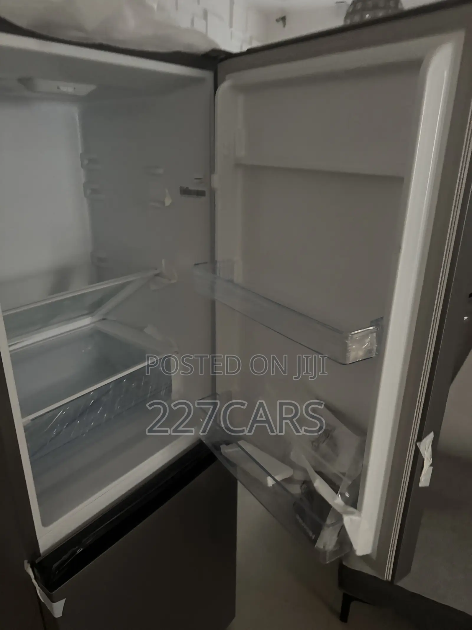 Hisense Double Door Refrigerator 230l