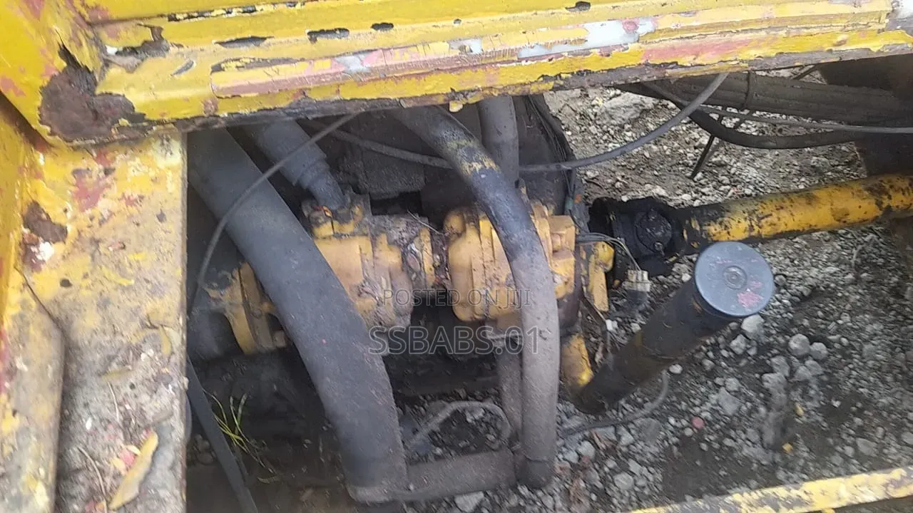 25 Tons Clark Forklift