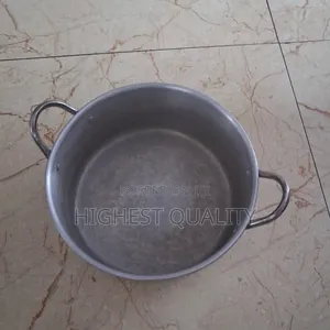 Medium Sized Aluminum Pot