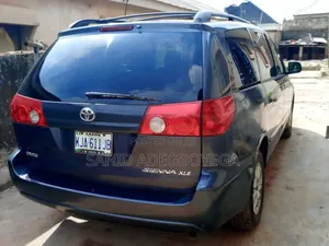 Toyota Siena 2013 for Hire