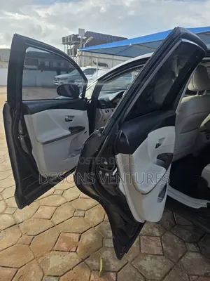 Toyota Venza 2010 Black
