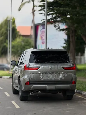 Lexus LX 2017 Gray
