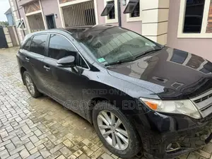 Toyota Venza XLE 4dr Wagon (2.7L 4cyl 6A) 2014 Black