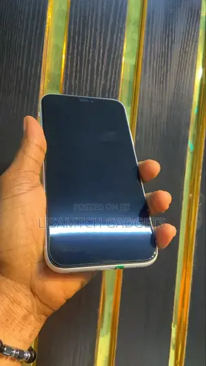 Apple iPhone XR 64 GB Red
