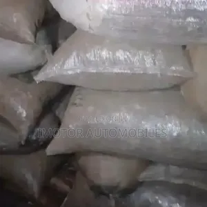 Export Standard Fresh and Dry Ginger Available for Sale in Kg/Bags.
