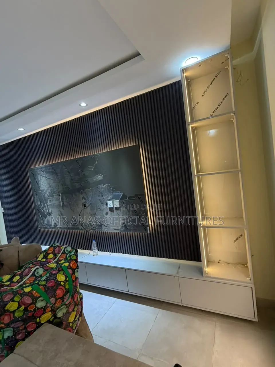 TV Console With Panels and Claddings