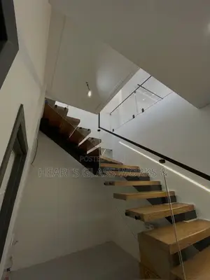 Modern Glass Staircase Handrail With 10mm Tempered Glass