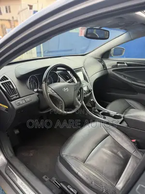 Hyundai Sonata Limited 2.0T Sedan (2.0L 4cyl 6A) 2013 Gray