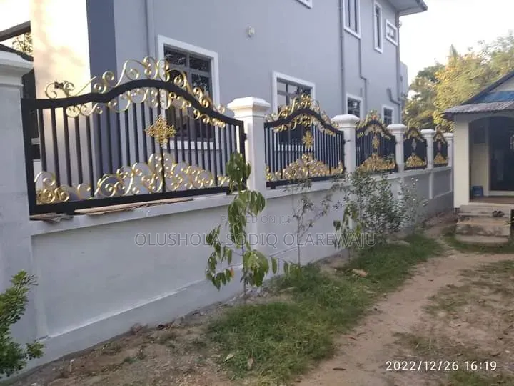 Luxury Fence Rail Collection