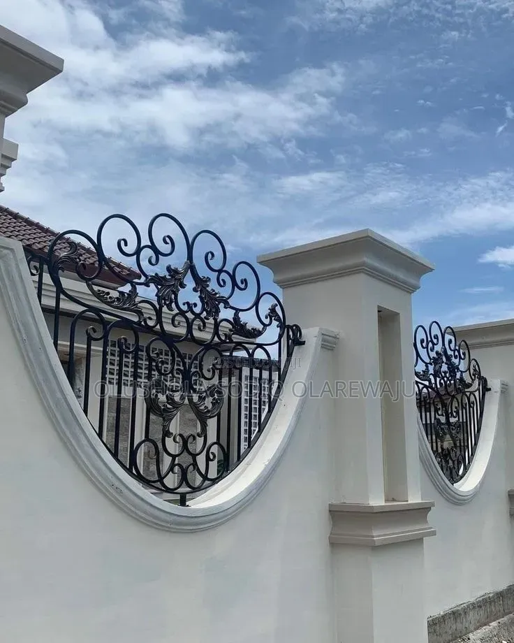 Luxury Fence Rail Collection