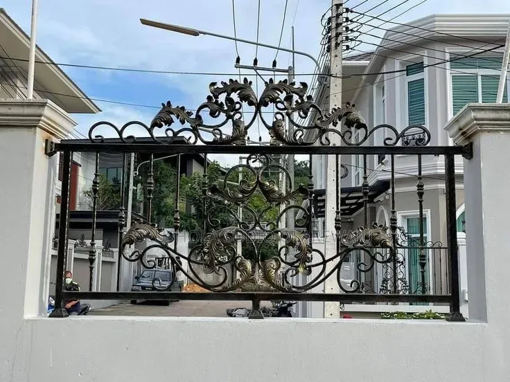 Luxury Fence Rail Collection