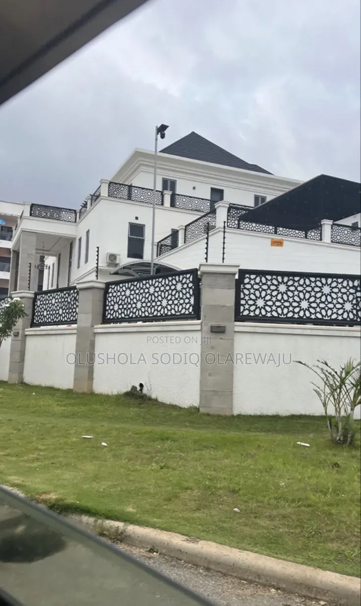 Luxury Fence Rail Collection
