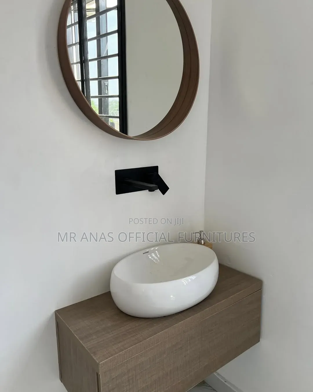 Consoles With Mirror