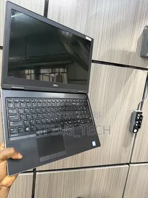 Laptop Dell Precision 7540 16GB Intel Core i7 SSD 512GB