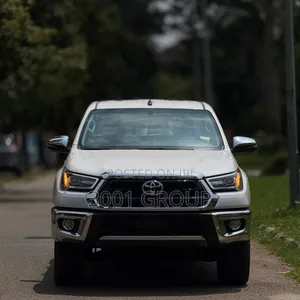 New Toyota Hilux 2026 White