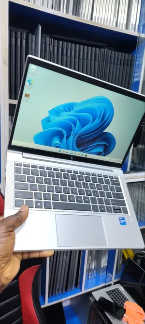 Laptop HP EliteBook 830 G8 16GB Intel Core i7 SSD 512GB