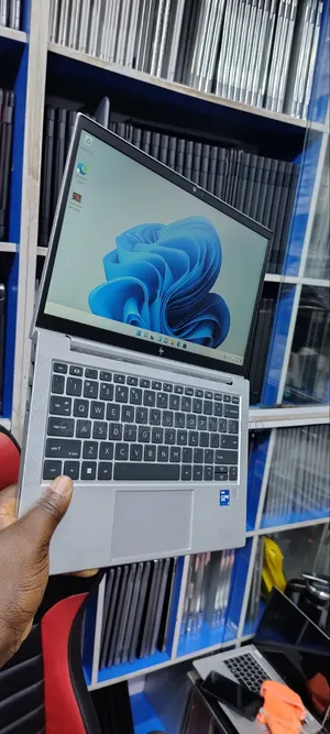 Laptop HP EliteBook 830 G8 16GB Intel Core i7 SSD 512GB