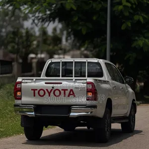 New Toyota Hilux 2026 White