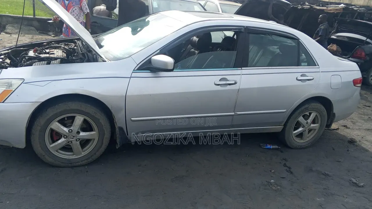 Honda Accord 2003 Silver