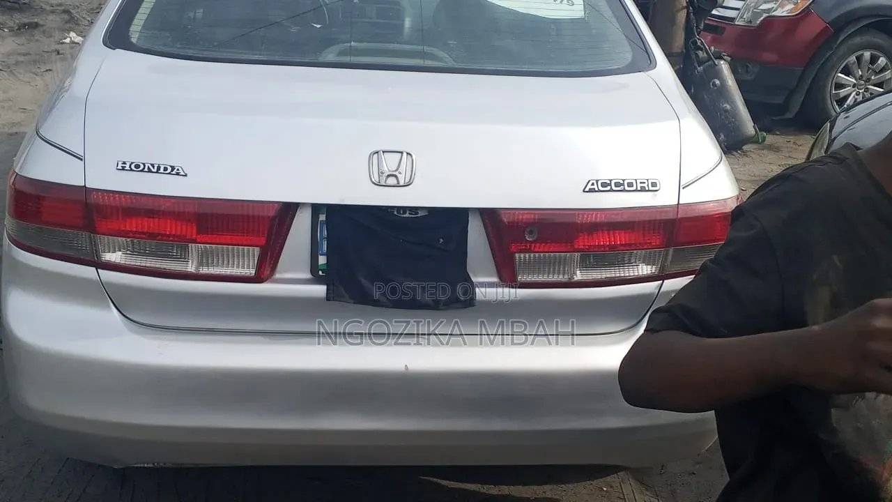 Honda Accord 2003 Silver