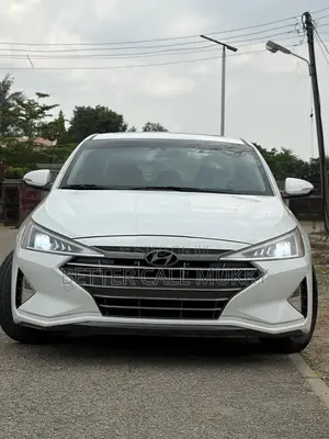 Hyundai Elantra Sport 2020 White