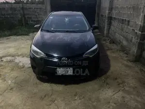 Toyota Corolla LE 4dr Sedan (1.8L 4cyl CVT) 2014 Black