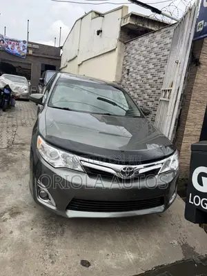 Toyota Camry XLE 4dr Sedan (2.5L 4cyl 6A) 2014 Green