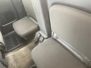 Nissan Frontier Automatic 2005 Silver