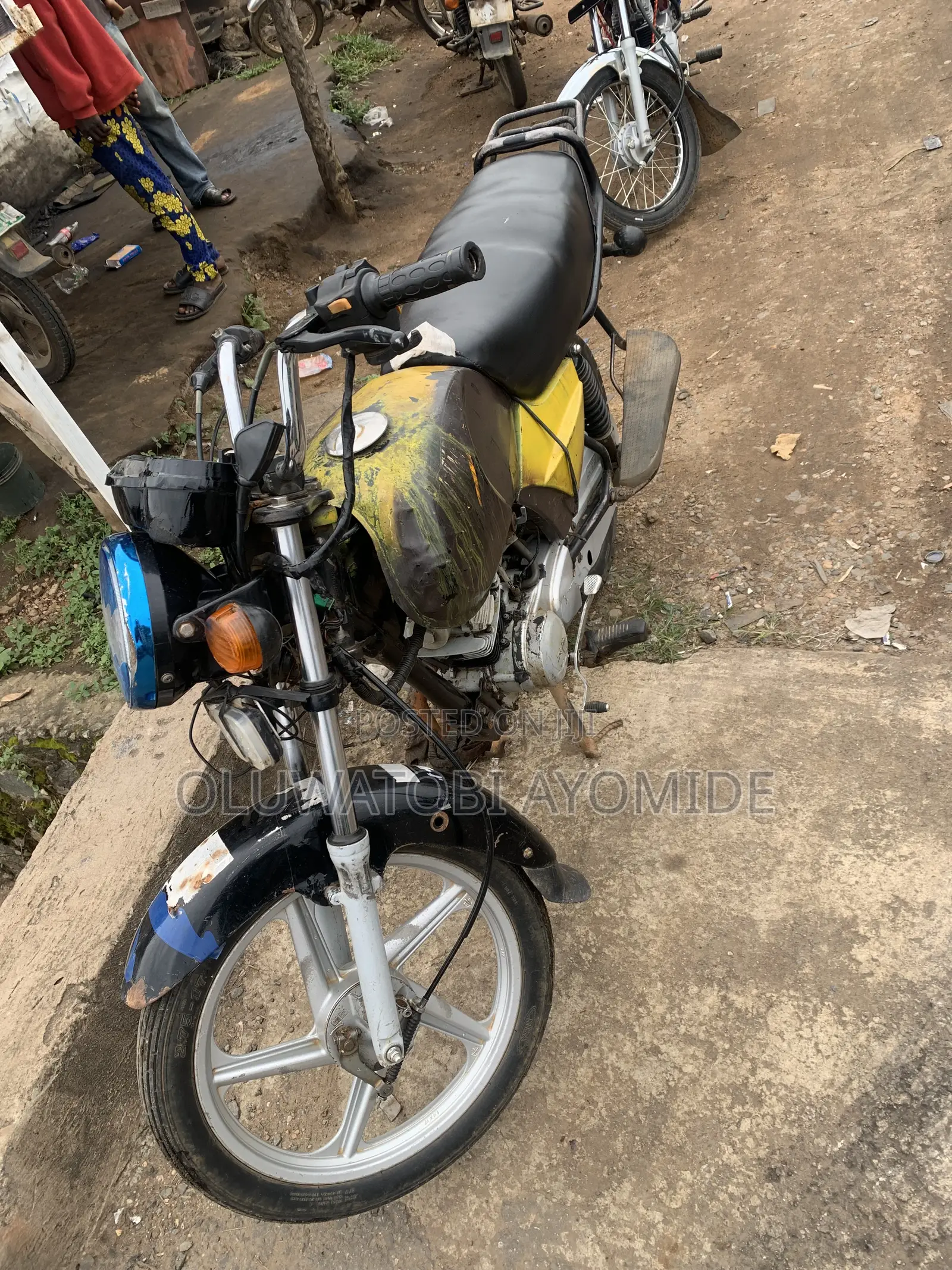 TVS HLX Plus ES 2020 Black