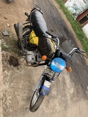 TVS HLX Plus ES 2020 Black