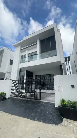 4bdrm Duplex in Captains Court , Ado / Ajah for sale